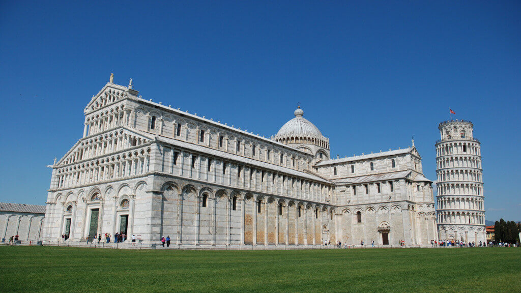 pisa piazza dei miracoli