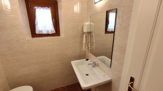 immagini bagno camera singola confort hotel rita major firenze it