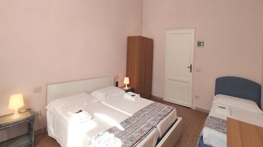 images triple economy room hotel rita major florence italy